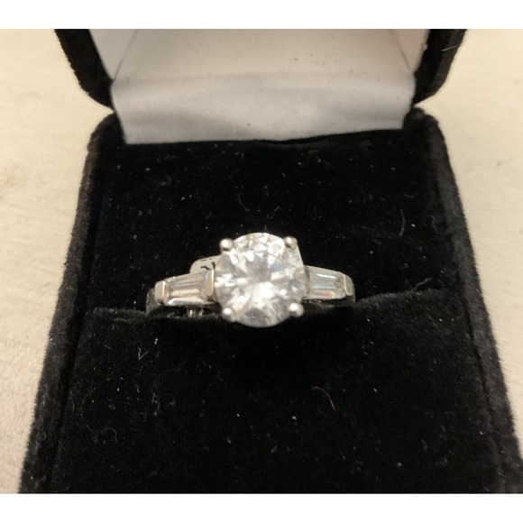 Sterling Silver White Cubic Zirconia Three Stone Ring 925 Size 9